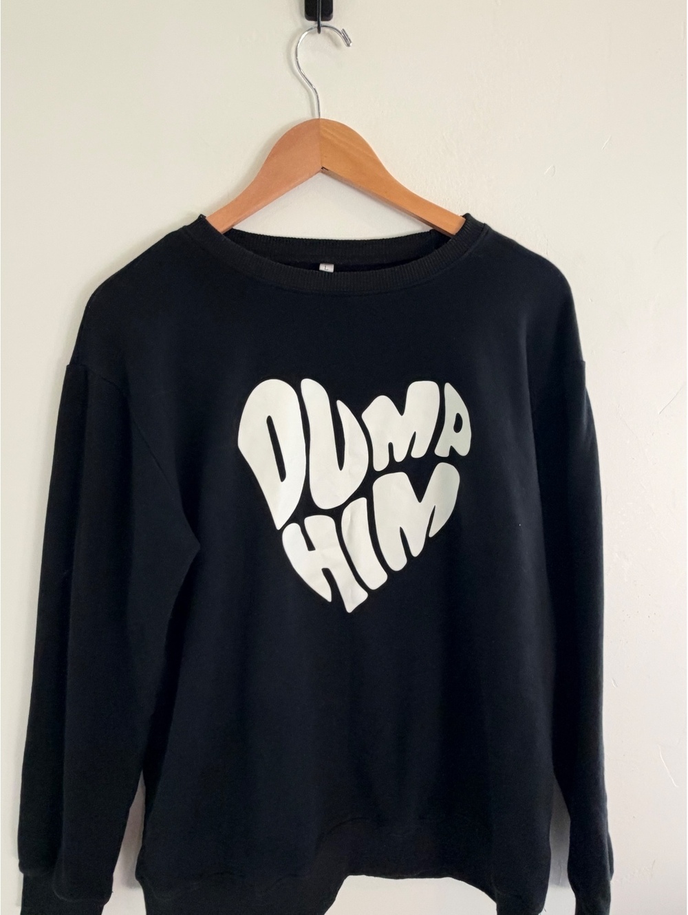 Dump Him Black Graphic Crewneck Sweatshirt Size Large Heart Y2K - Picture 2 of 3